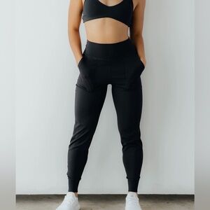 P’tula Black Joggers – Size S